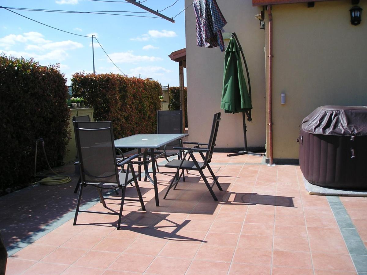 Intero Appartamento Con Giardino E Colazione Dario ปาร์มา ภายนอก รูปภาพ